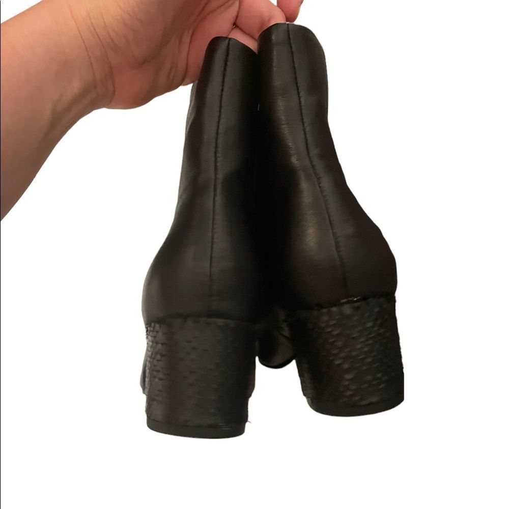 Dolce Vita | Women's Bel Point Toe Booties - Picture 3 of 11